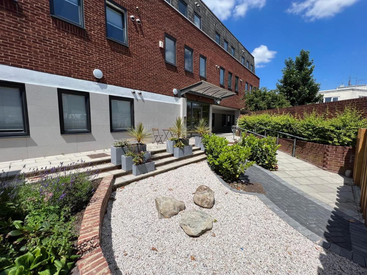 Prospect Quarter Apartments In Old Town 스윈던 외부 사진